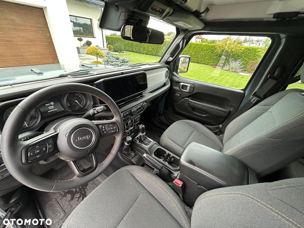 Jeep Wrangler - 3