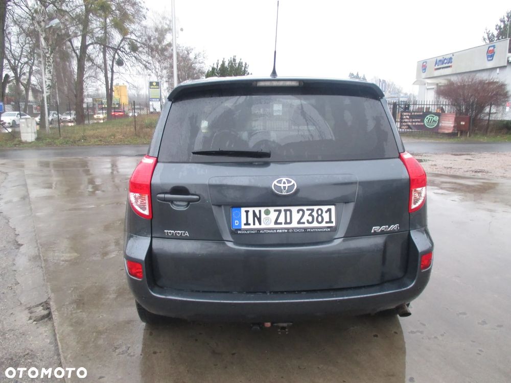 Toyota RAV4 2.0 VVT-i Sol - 4