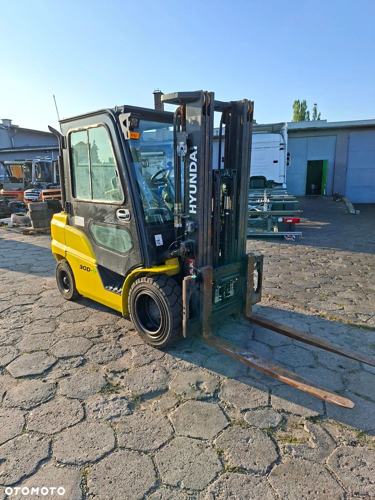 Hyundai 30D-9 - 3