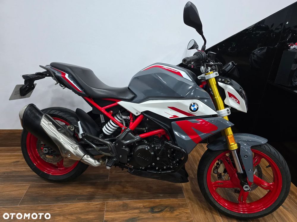 BMW G - 9