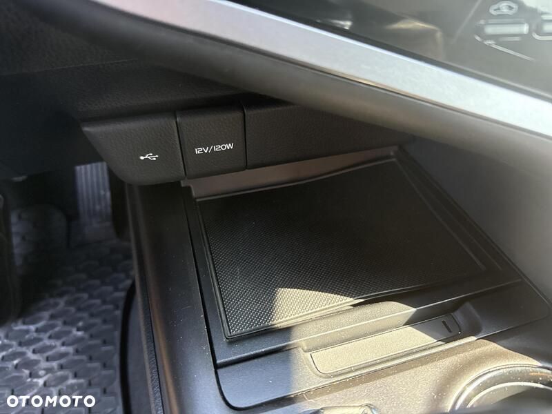 Toyota Camry 2.5 Hybrid Comfort CVT - 16