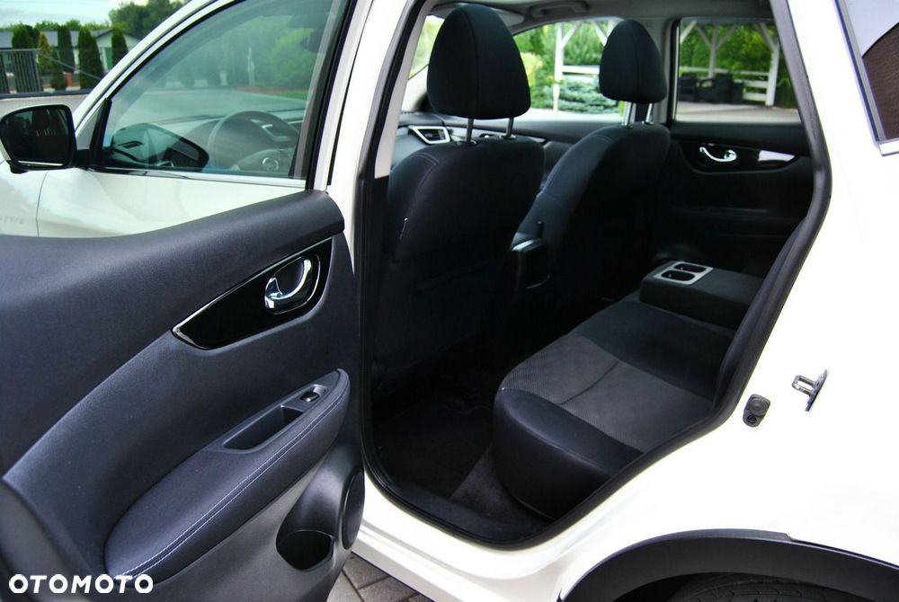Nissan Qashqai 1.5 dCi TEKNA - 13