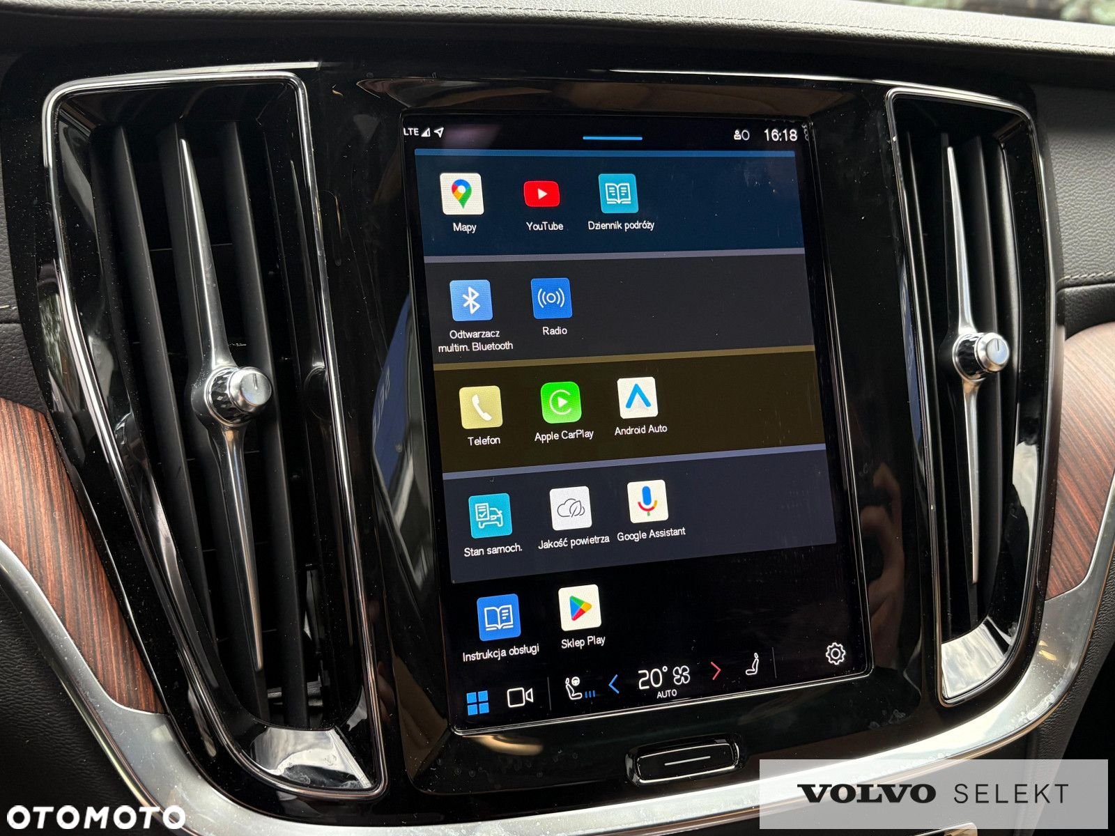 Volvo V60 Cross Country - 21