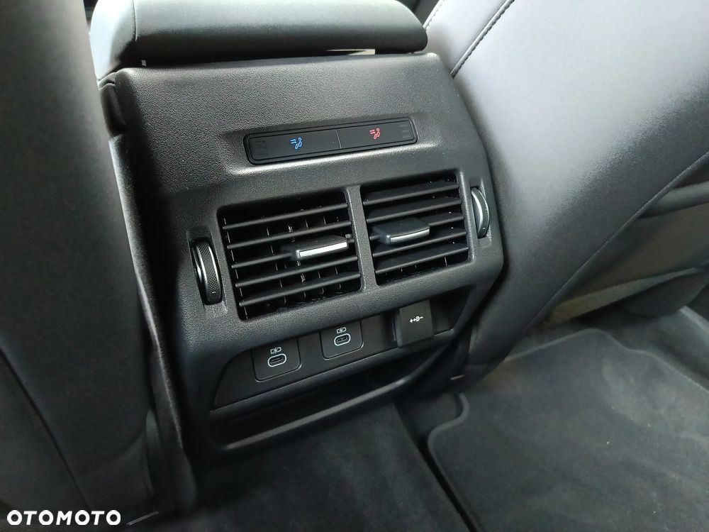 Land Rover Discovery Sport - 38