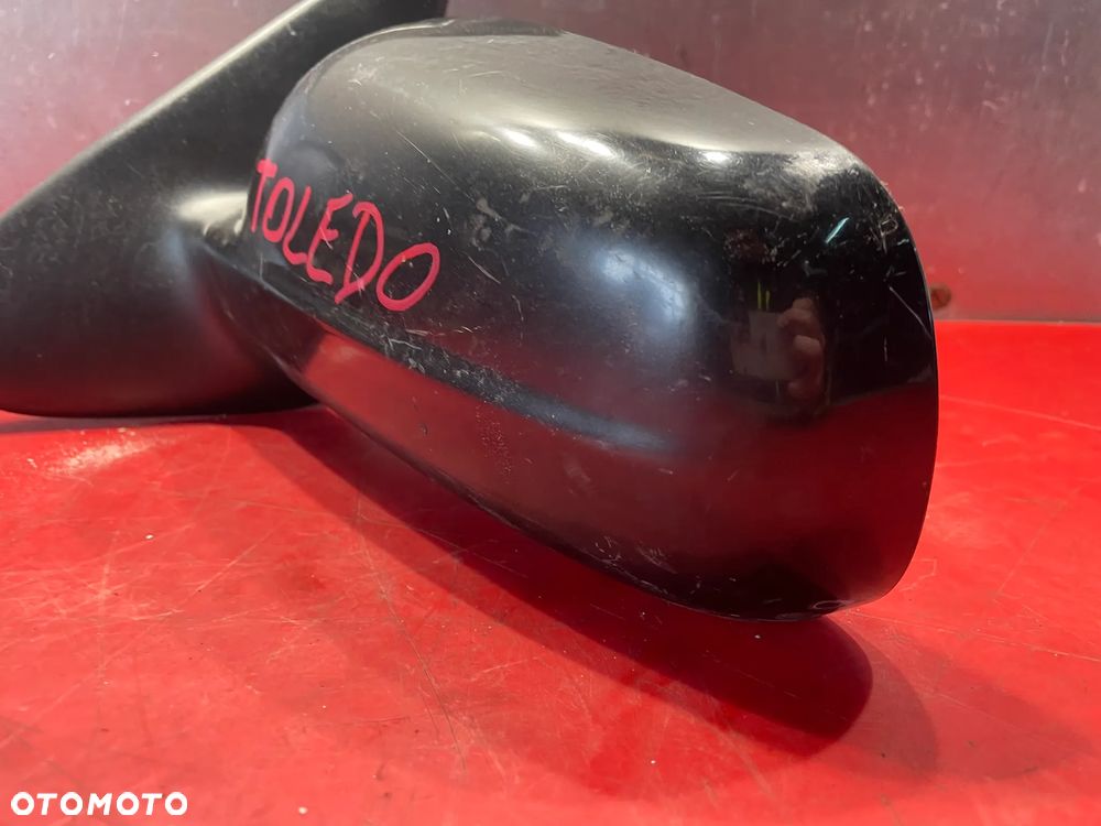 LUSTERKO LEWE SEAT TOLEDO - 5