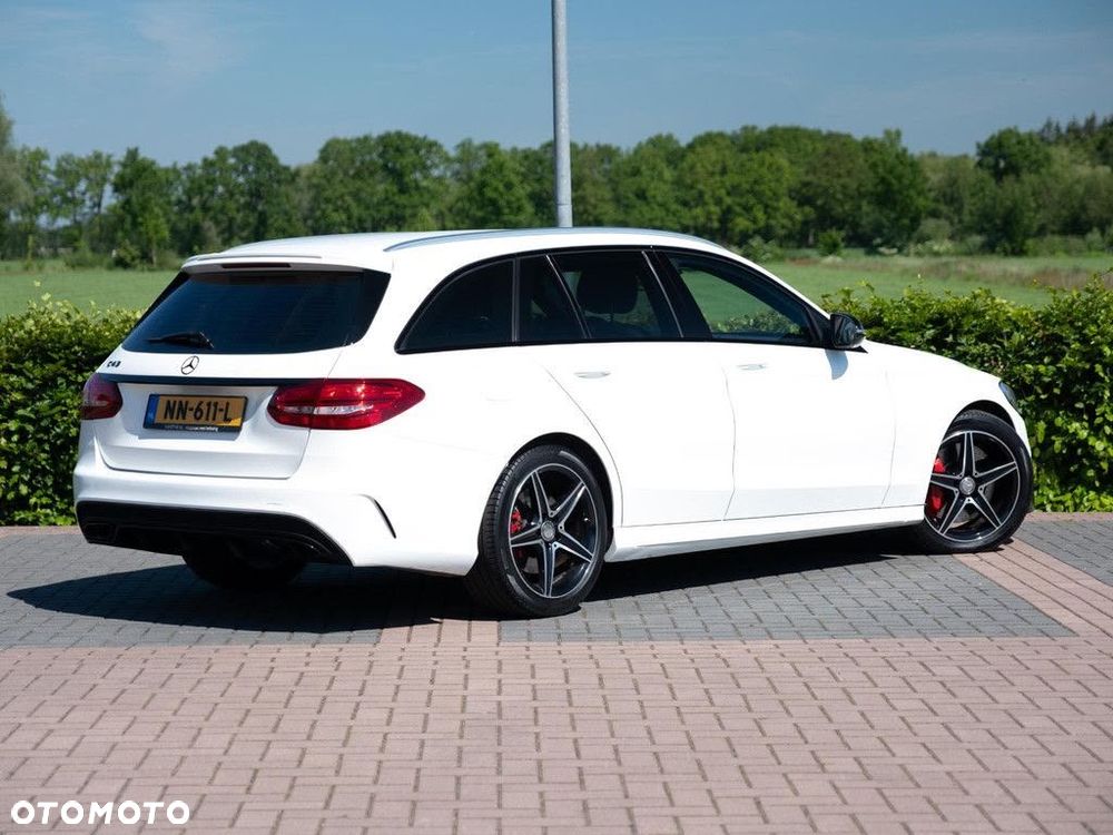 Mercedes-Benz Klasa C 450 AMG 4Matic 7G-TRONIC - 3