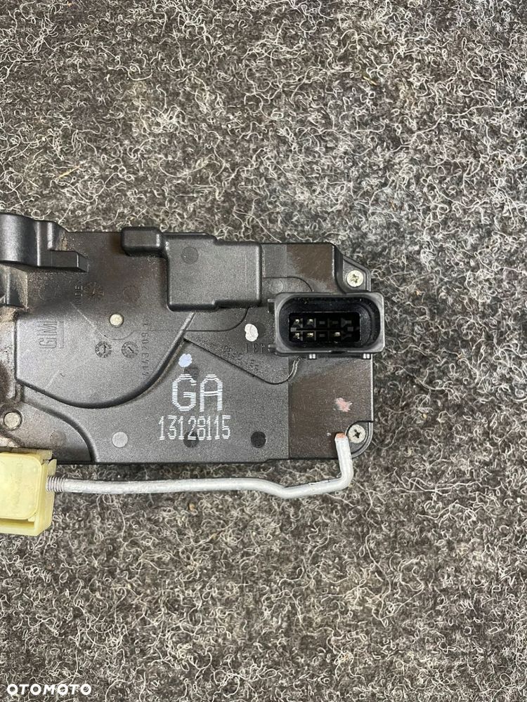 opel astra h zafira b zamek drzwi lewy tył tylny 13128115 GA - 2