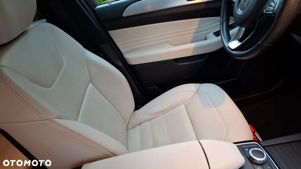 Mercedes-Benz GLE 350 d 4-Matic - 22