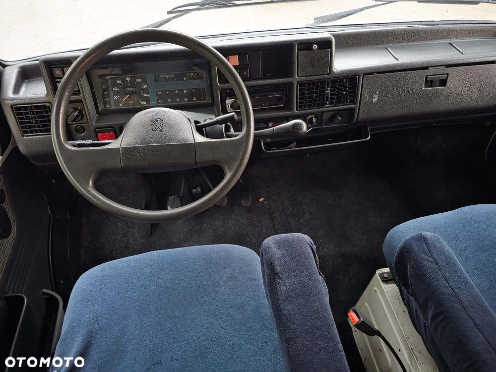 Peugeot J5 - 22