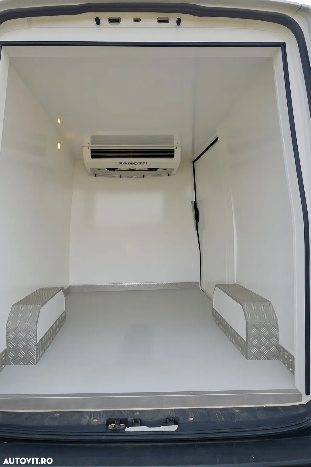 Volkswagen CRAFTER - 6
