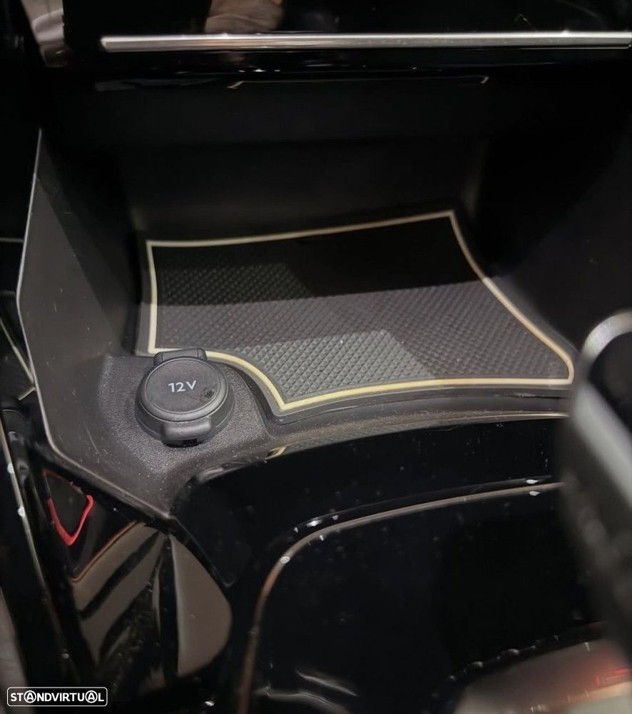 Peugeot 2008 1.2 PureTech GT EAT8 - 12