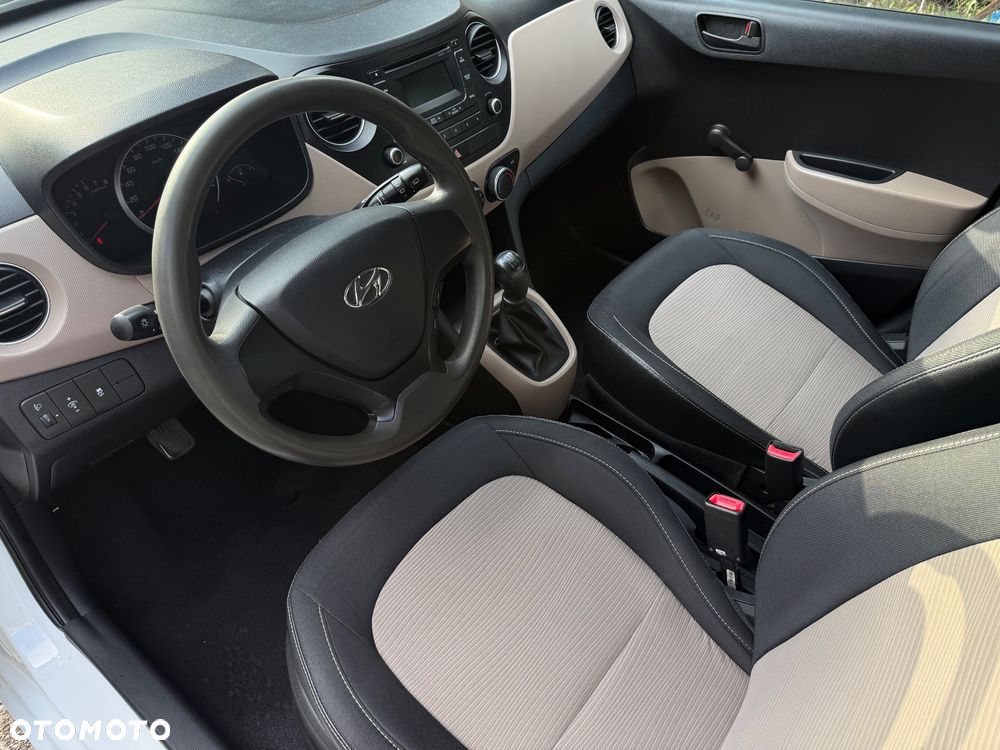 Hyundai i10 1.0 - 25