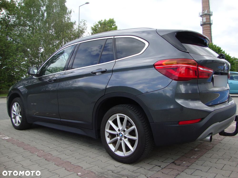 BMW X1 sDrive18d - 12