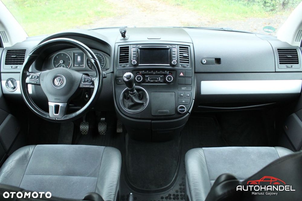 Volkswagen Multivan - 8