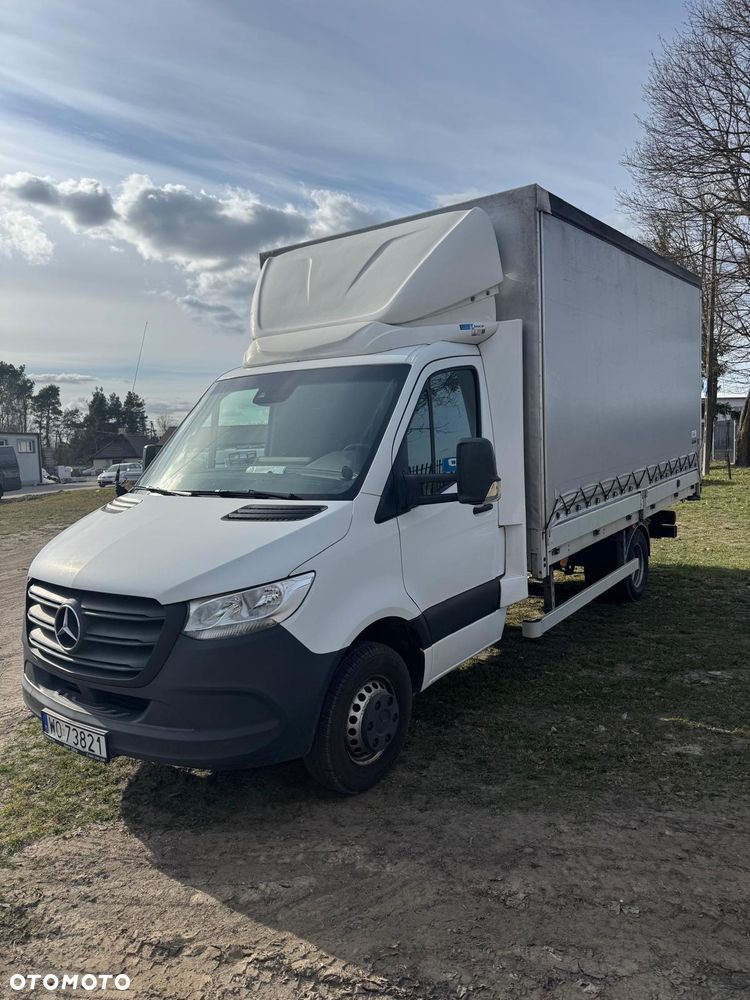 Mercedes-Benz Sprinter - 2