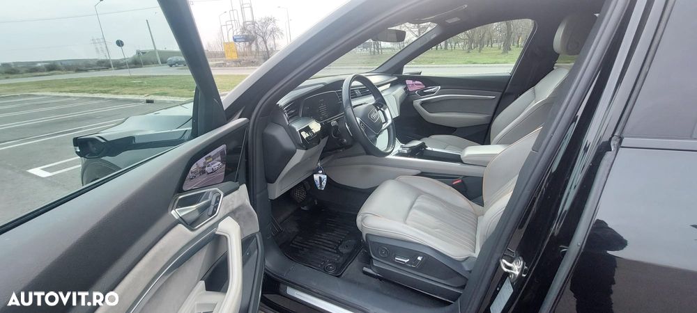 Audi e-tron 55 quattro advanced - 11