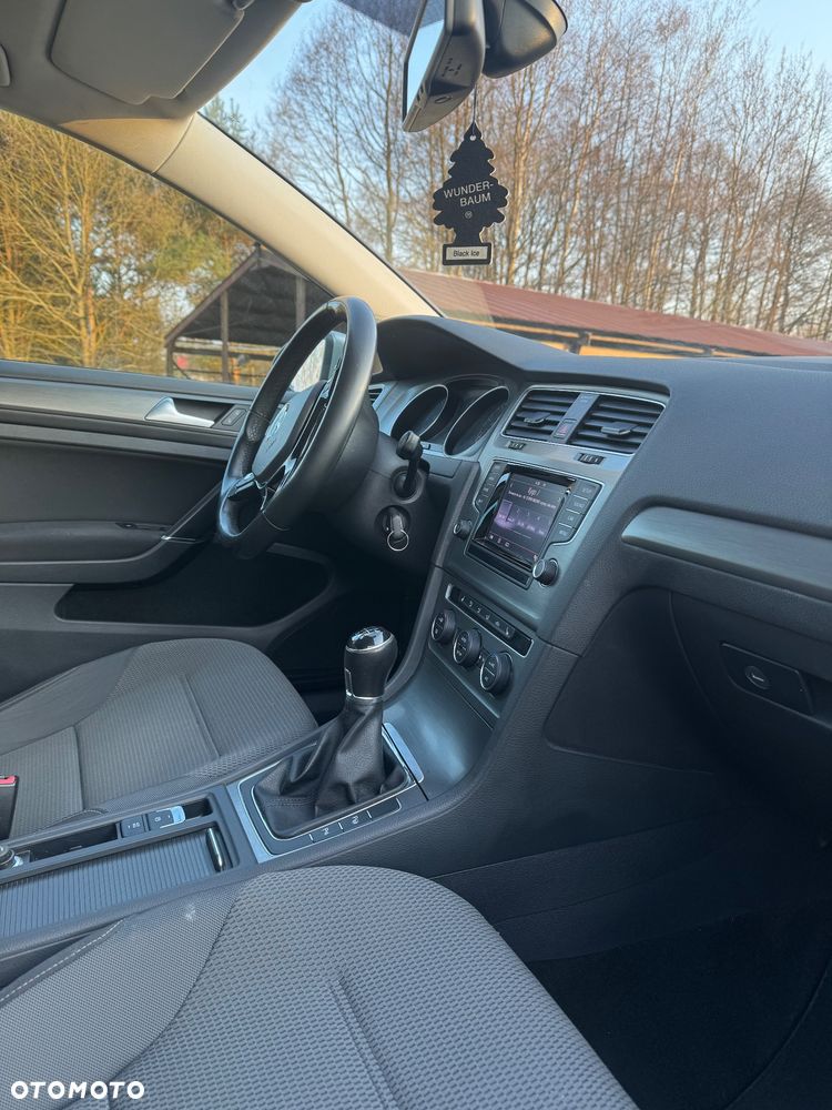 Volkswagen Golf - 8