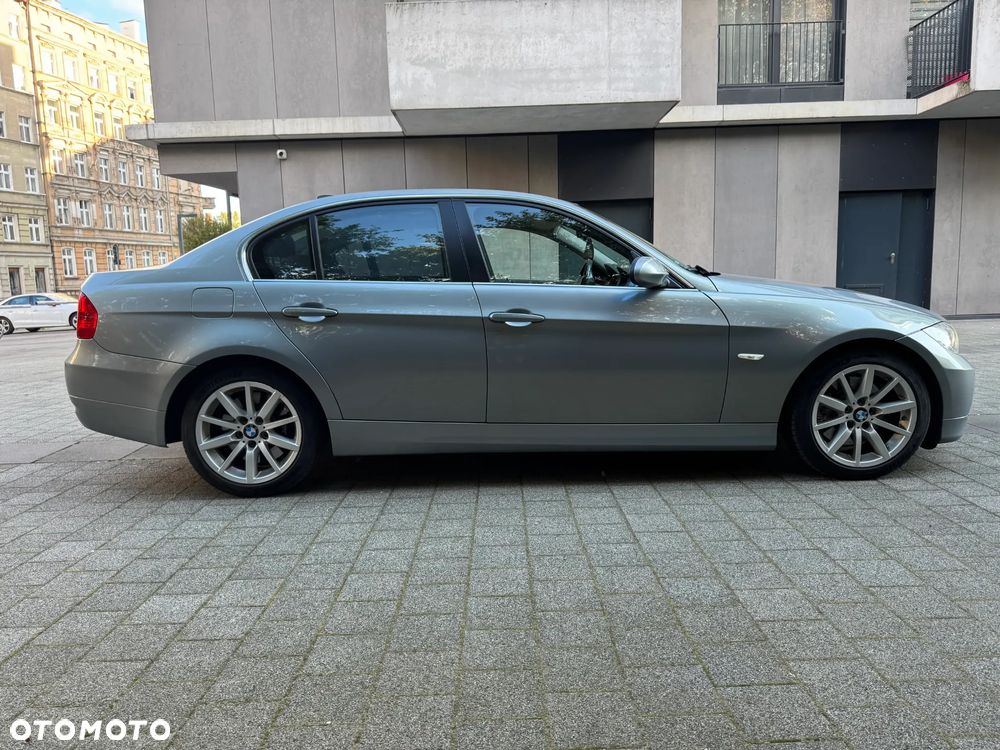 BMW Seria 3 330i - 2