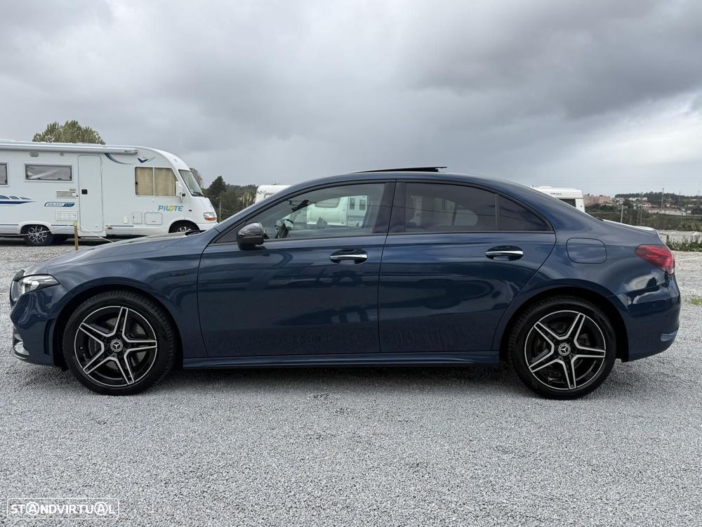 Mercedes-Benz A 250 Limousine e AMG Line - 16