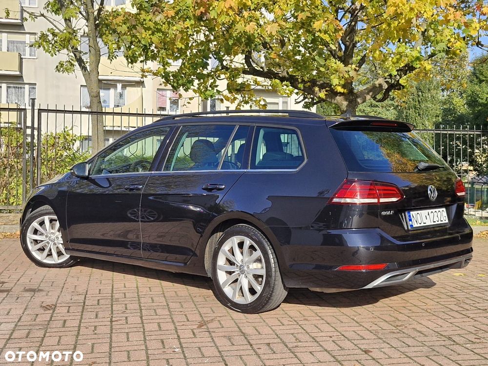 Volkswagen Golf - 5