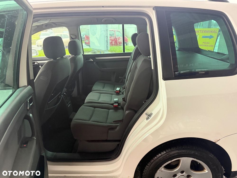 Volkswagen Touran 2.0 TDI Trendline - 13