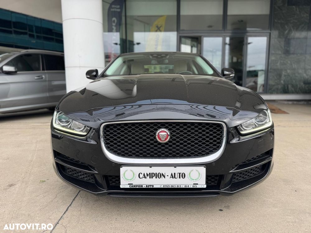 Jaguar XE 20d Aut. Portfolio - 35
