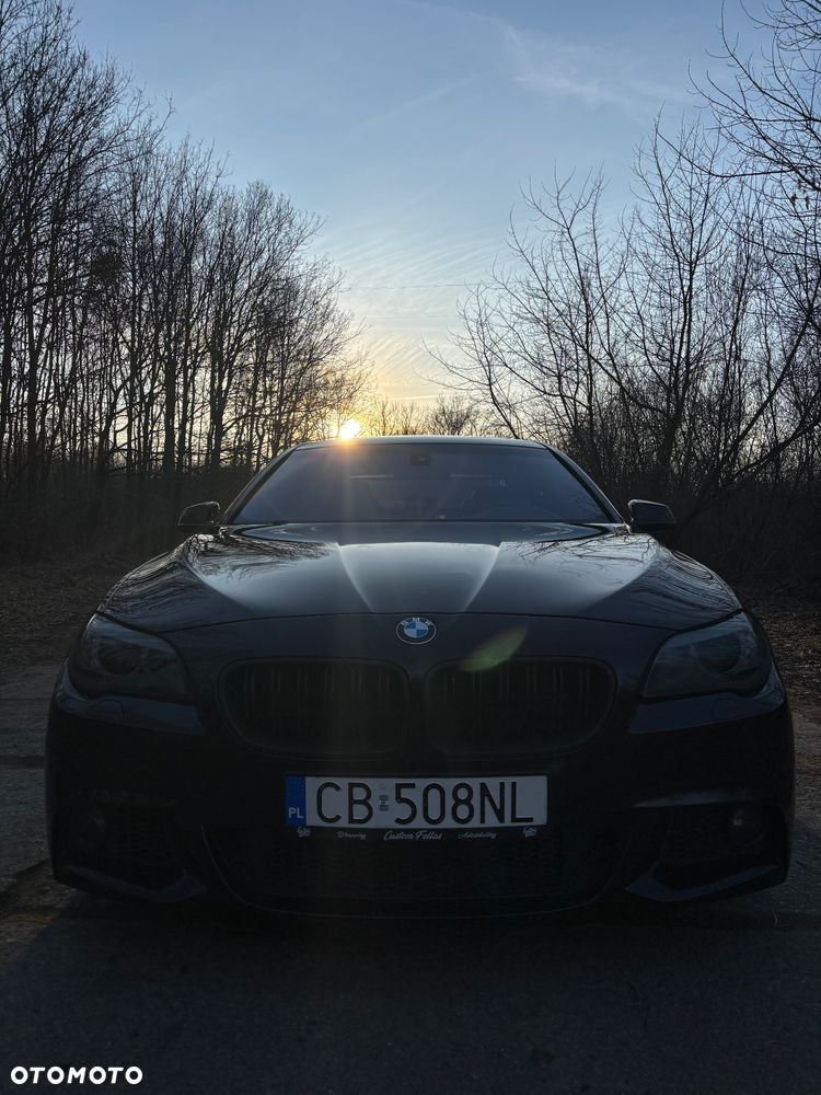 BMW Seria 5 535i xDrive - 15