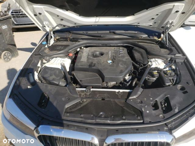 BMW Seria 5 530i - 7
