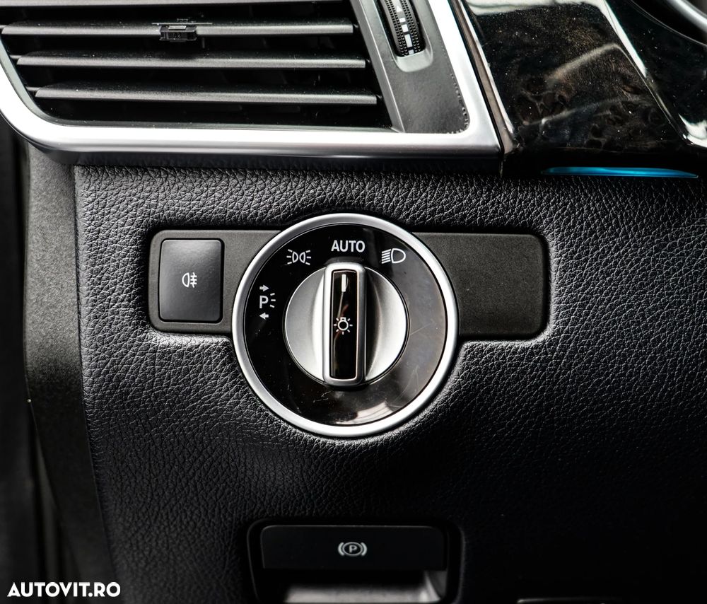 Mercedes-Benz ML 350 BlueTec 4MATIC Aut - 27