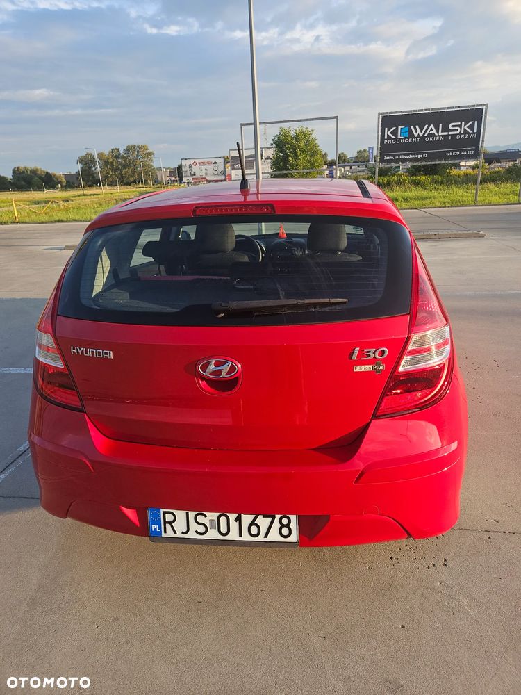 Hyundai i30 1.4 Classic - 9