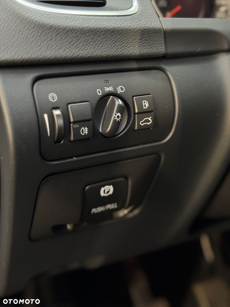 Volvo V60 D4 Momentum - 22