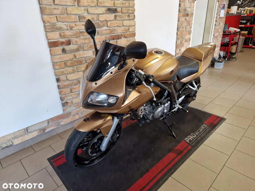 Suzuki SV - 6