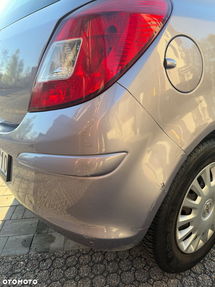 Opel Corsa 1.2 16V Enjoy - 11
