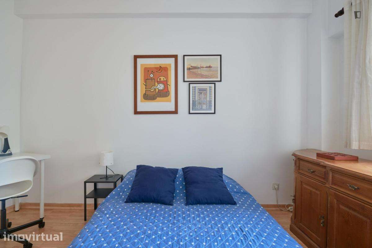 Quarto - localizado em Entrecampos Lisbon - Grande imagem: 2/32