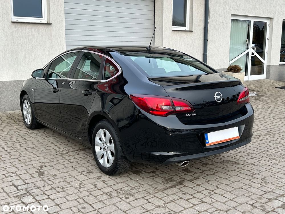 Opel Astra 1.4 T Business - 4