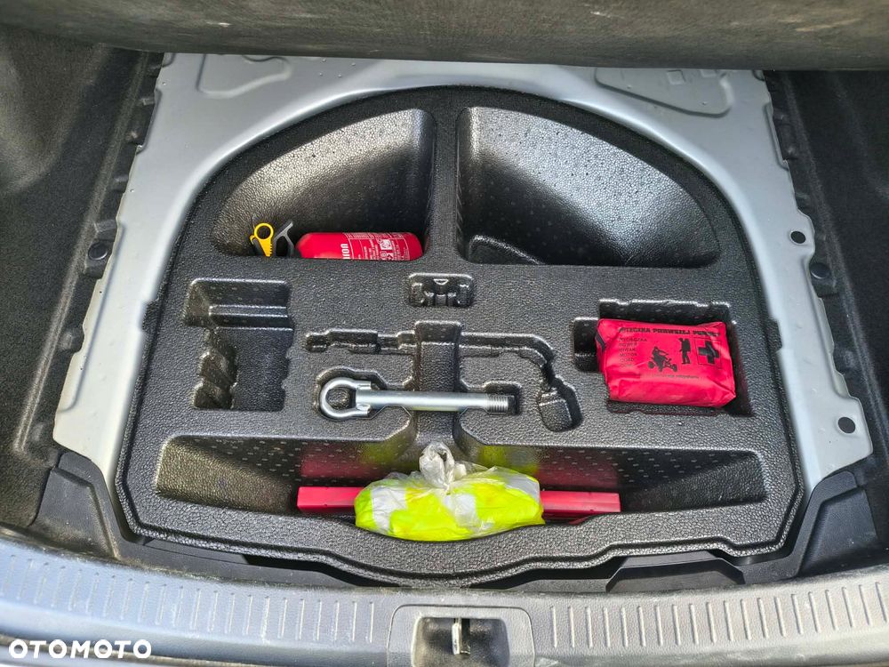 Toyota Corolla 1.8 Hybrid GPF Comfort - 10