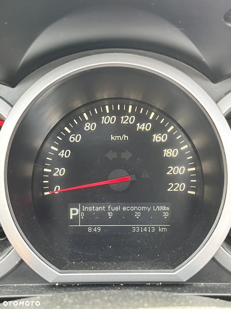 Suzuki Grand Vitara 2.4 De Luxe - 16