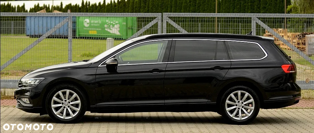 Volkswagen Passat Variant 2.0 TDI SCR DSG Comfortline - 16