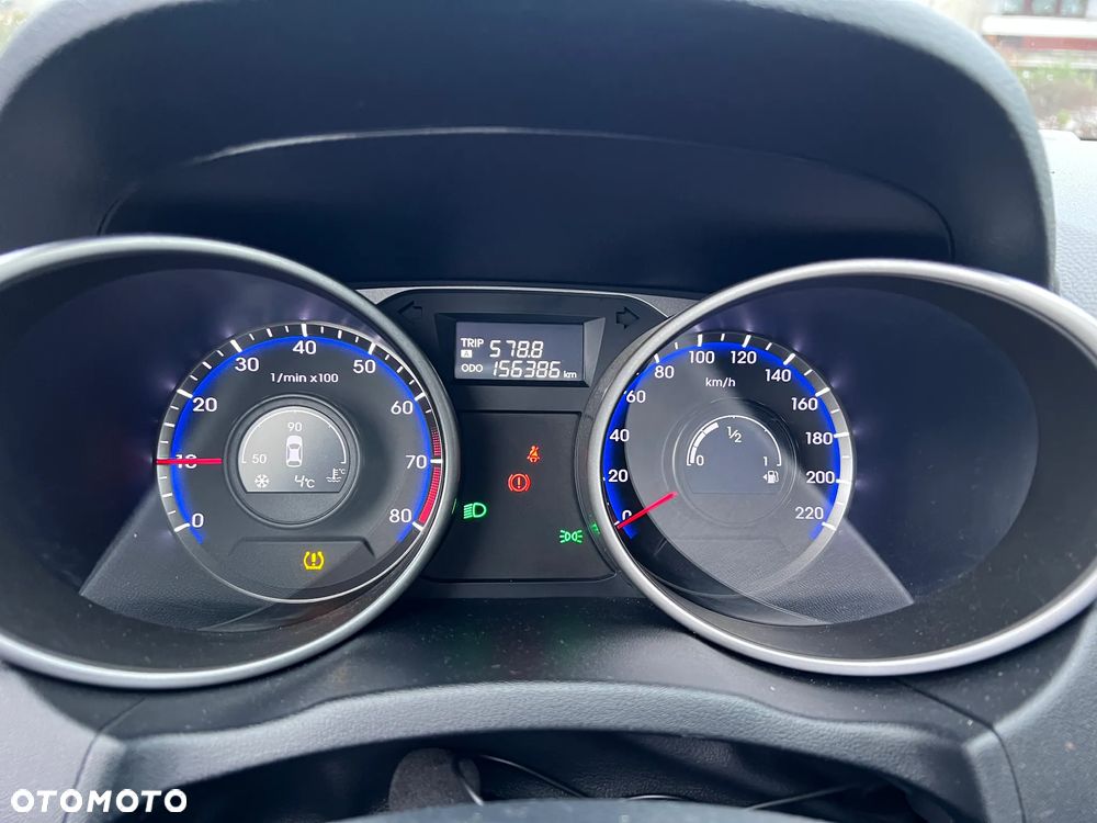 Hyundai ix35 1.6 2WD blue Trend - 14