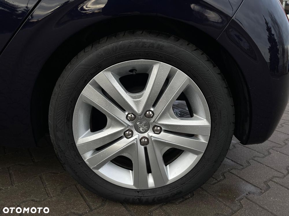 Peugeot 208 82 PureTech Style - 13
