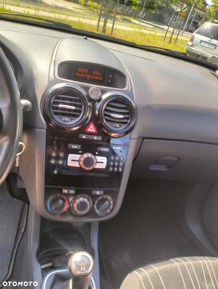 Opel Corsa 1.4 16V Active - 17