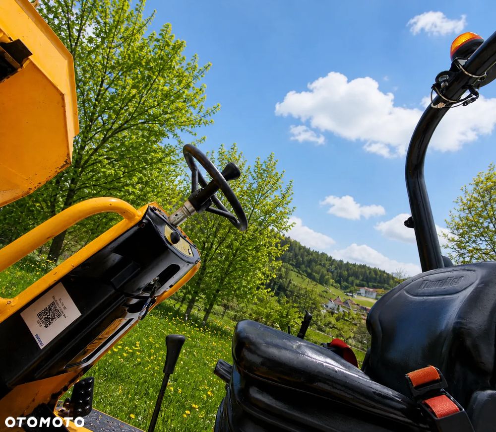 Thwaites MACH 573. Wozidło Budowlane-Rolnicze. Wózek z Obrotową Kolebą. 3 tony ładowność. 4x4. Silnik 3cylindry. Yanmar 36 KM. 1500 mtg. 2018 rok. Jazda 3 prędkości. Maszyna jak Nowa z Norweskiego Gospodarstwa! Ani deka luzów i wycieków! Pełny Oryginał. Hamulce brzytwa. Serwisy w DEKRA. Maszyna Woziła lekkie ładunki. Praktycznie zerowe zużycie. Wielka Okazja. Wszystko w pełnym Oryginale. Opony Oryginał w super stanie! - 4