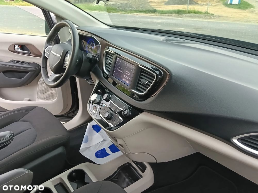 Chrysler Voyager - 17