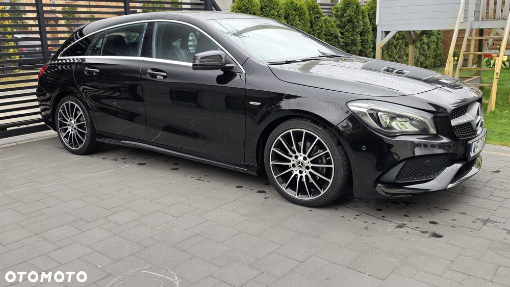 Mercedes-Benz CLA 180 AMG Line - 16
