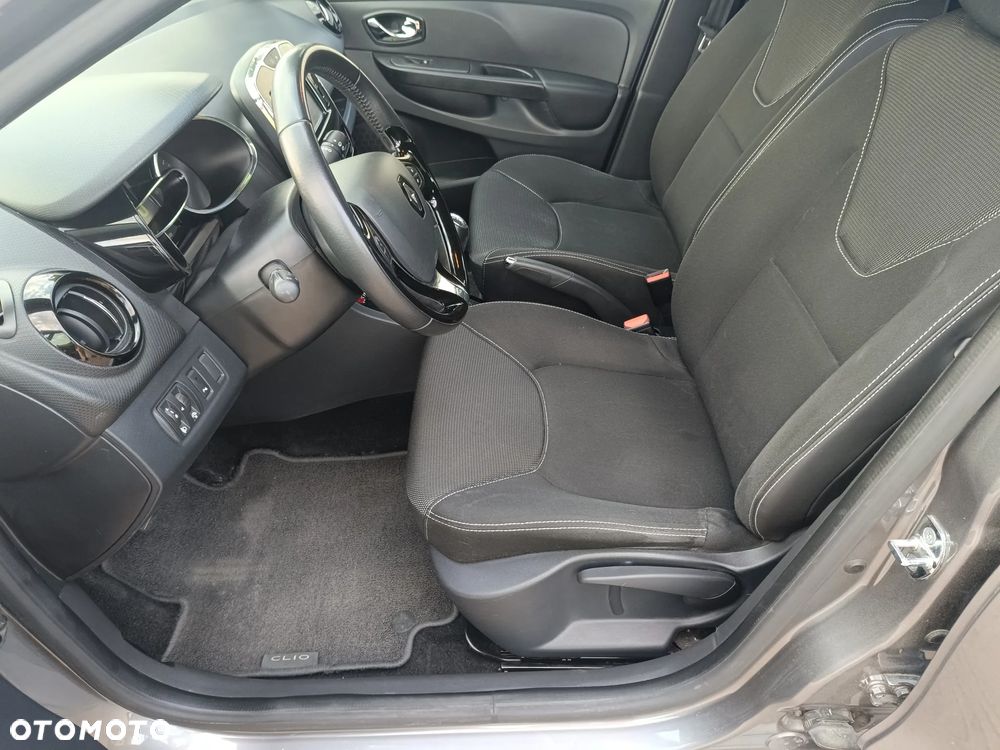 Renault Clio - 30
