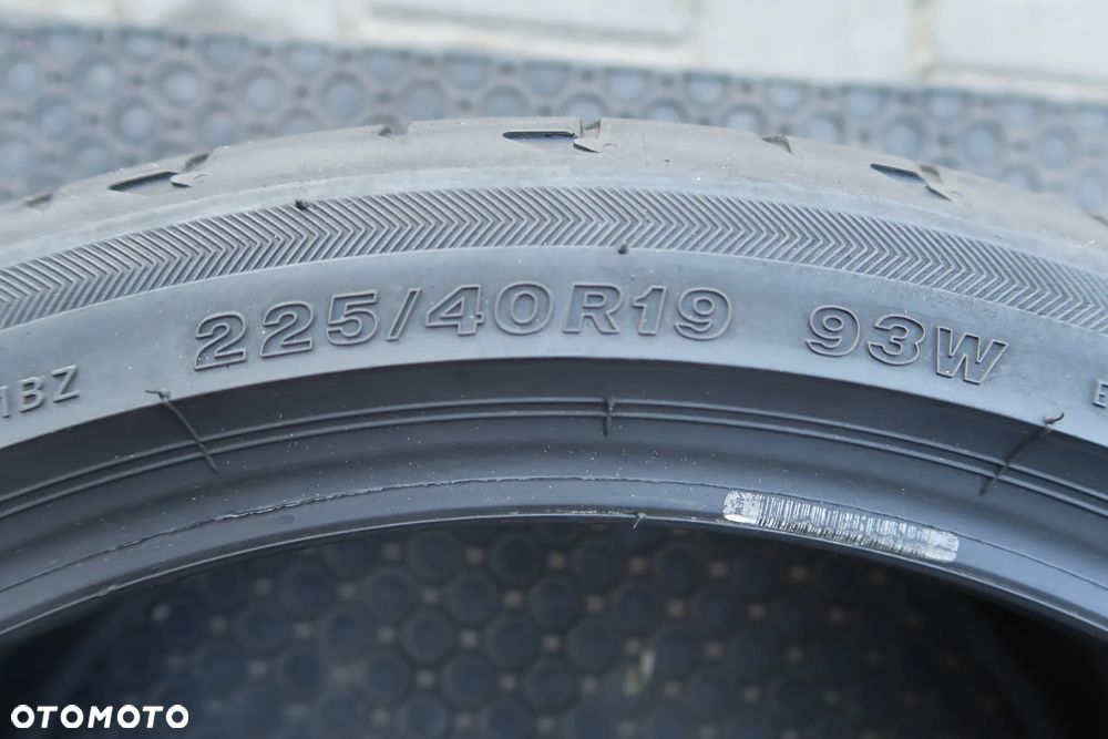 225/40r19 Brigdestone 225/40/19 - 8