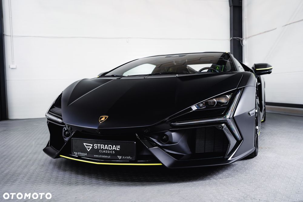Lamborghini Revuelto - 15