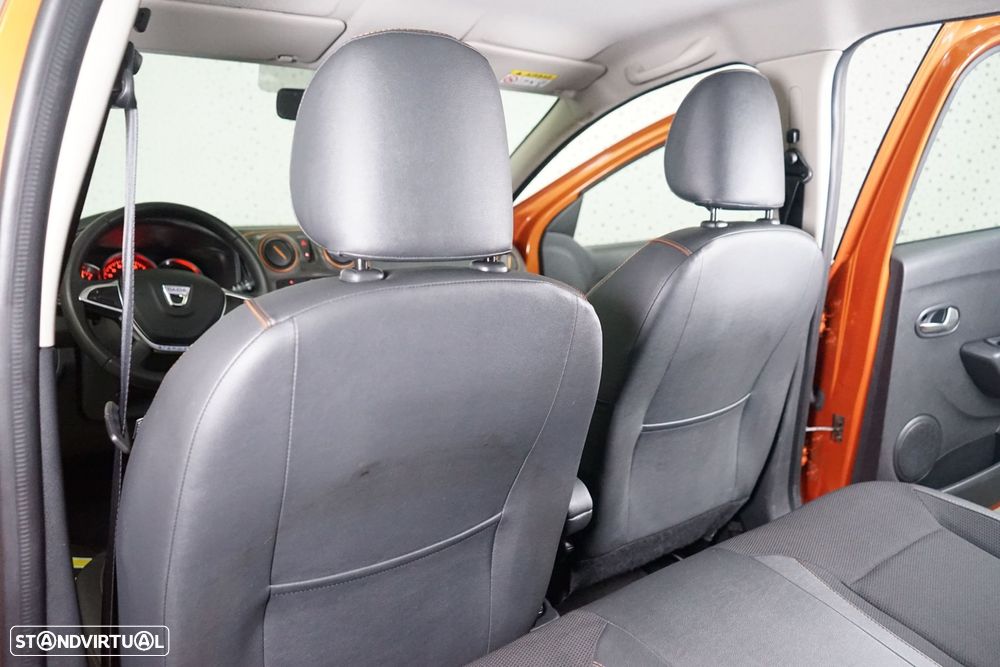 Dacia Sandero Stepway TCe 90 Easy-R S&S Celebration - 38