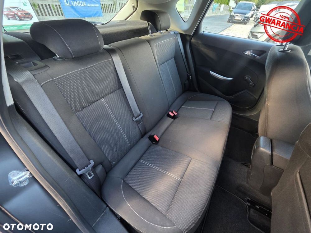 Opel Astra 1.4 Turbo Exklusiv - 23