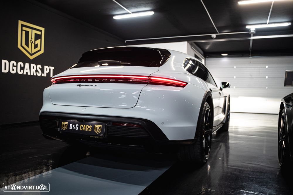 Porsche Taycan Cross Turismo 4S Sport bateria Performance Plus - 28